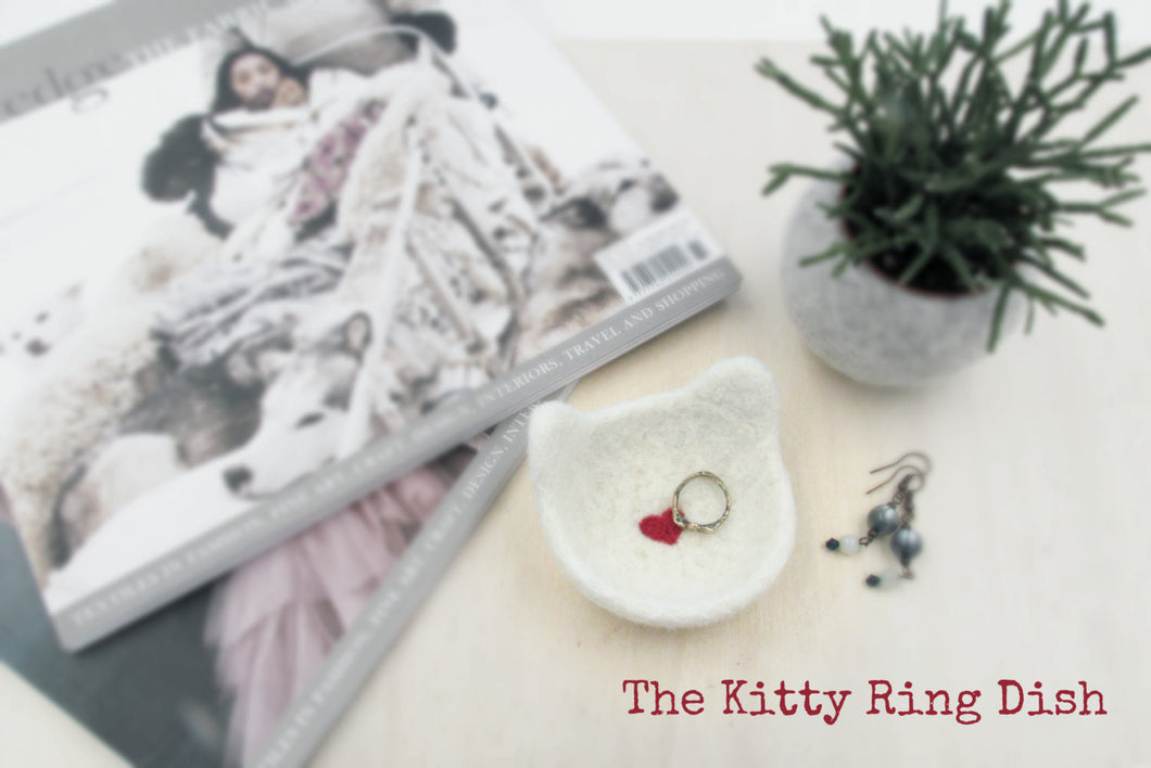 Ring dish/Cat wedding gift/Valentine day gift/wedding favor/bridesmaid shower gift/cat lovers gift/gift for her/gift for mom