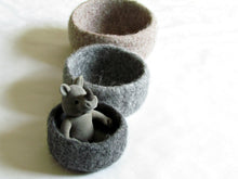 Felted wool bowls/Natural colors grey and beige/Eco-friendly gift/waldorf decor/desktop organizer