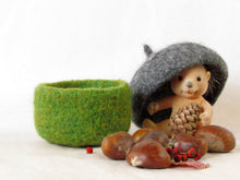 Felted acorn bowl - Organic eco-friendly - waldorf toy - Grey and green - treasury storage