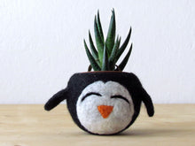 Desk accessories/Succulent planter/penguin planter/cute cactus planter/gift for her/happy penguin/indoor planter/plant pot